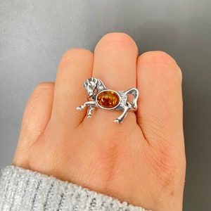 Horse Ring, Sterling Silver Horse Ring, Adjustable ring, Horse jewelry, Horse gifts, Amber jewelry, Horse lover, Amber Horse Ring