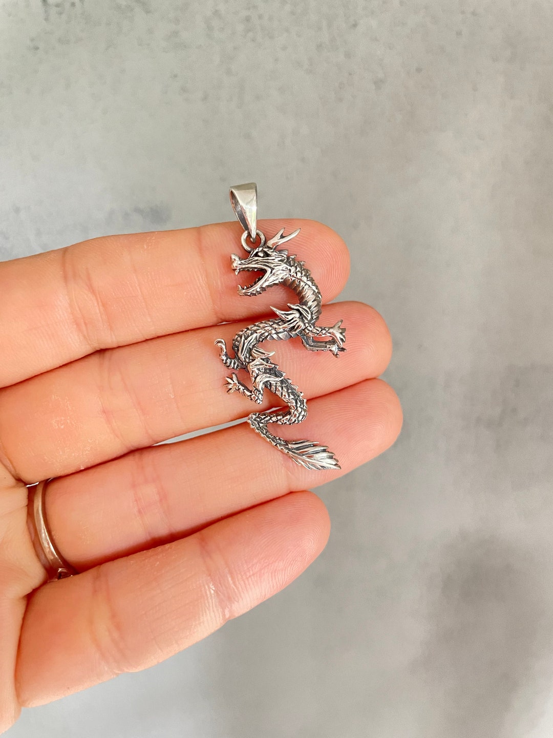 Dragon necklace silver Outlet