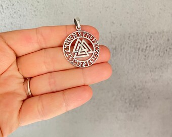 Valknut Pendant, 925 Sterling Silver Valknut Necklace, Wiccan Jewelry, Viking Valknut, Viking jewelry, Viking Necklace, Scandinavian jewelry