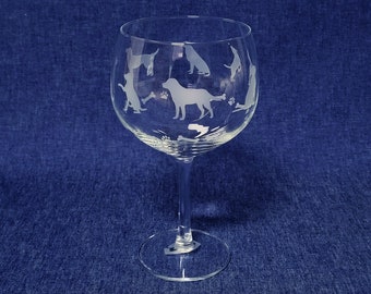 Dog Engraved Gin Glass, Featuring Labrador Silhouettes.