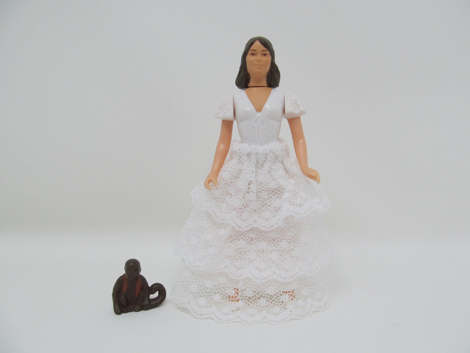 marion ravenwood white dress Karen Allen as in Raiders of the Lost Ark, 1981 This 9.5 cm Retro Collection figurine is inspired by Marion Ravenwoods character in Indiana Jones and the Raiders of the Lost Ark Marion Ravenwood White Dress -