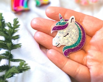 Broche de unicornio hecho a mano, regalo de unicornio, broche de unicornio, broche, regalo de unicornio para ella, broche de cordón, joyas de unicornio, regalos de unicornio