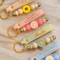 Personalised keyring, daisy beaded keyring, faux leather keyring, flower girl gift, teacher gift, birthday gift, beaded keyring