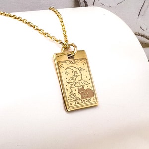 14K Solid Gold Mond Tarot Karte Halskette, Der Mond Tarot Karte Disc Anhänger, Dainty Tarot Card Deck Charm, 14K Gold Hexe Tarot Karte Geschenk