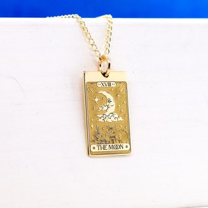 14K Solid Gold Mond Tarot Karte Halskette, Der Mond Tarot Karte Disc Anhänger, Dainty Tarot Card Deck Charm, 14K Gold Hexe Tarot Karte Geschenk