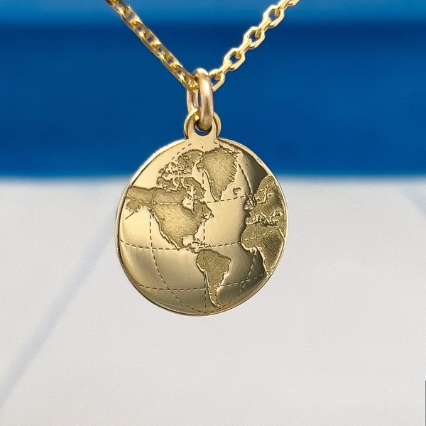 Sierlijke 14k Solid Gold Earth ketting, wereldkaart ketting, gouden munt Globe hanger, gouden schijf WanderLust hanger, Globetrotter, nautische sieraden