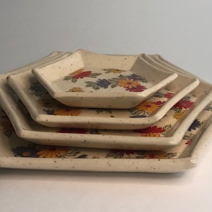 Hexagon plates (sold individually)