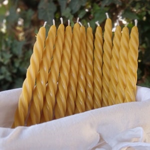 Set of 12 Natural Beeswax Candles - Handmade Twist Taper Candle stick - Spiral Candlestick - Dinner Candle - Dripless Candles - Thin candles