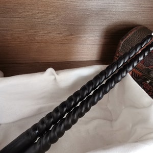 ブラック 蜜蝋キャンドル - 2 x 11 インチ ブラック ツイスト 蜜蝋 テーパー キャンドル - ハンドメイド キャンドル - 滴らない燭台 - ディナー キャンドル