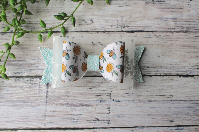 Bee hair bow gift baby hair bow summer bow hair accessory embroidered bow blooms toddler hair bow bows for girls floral bow