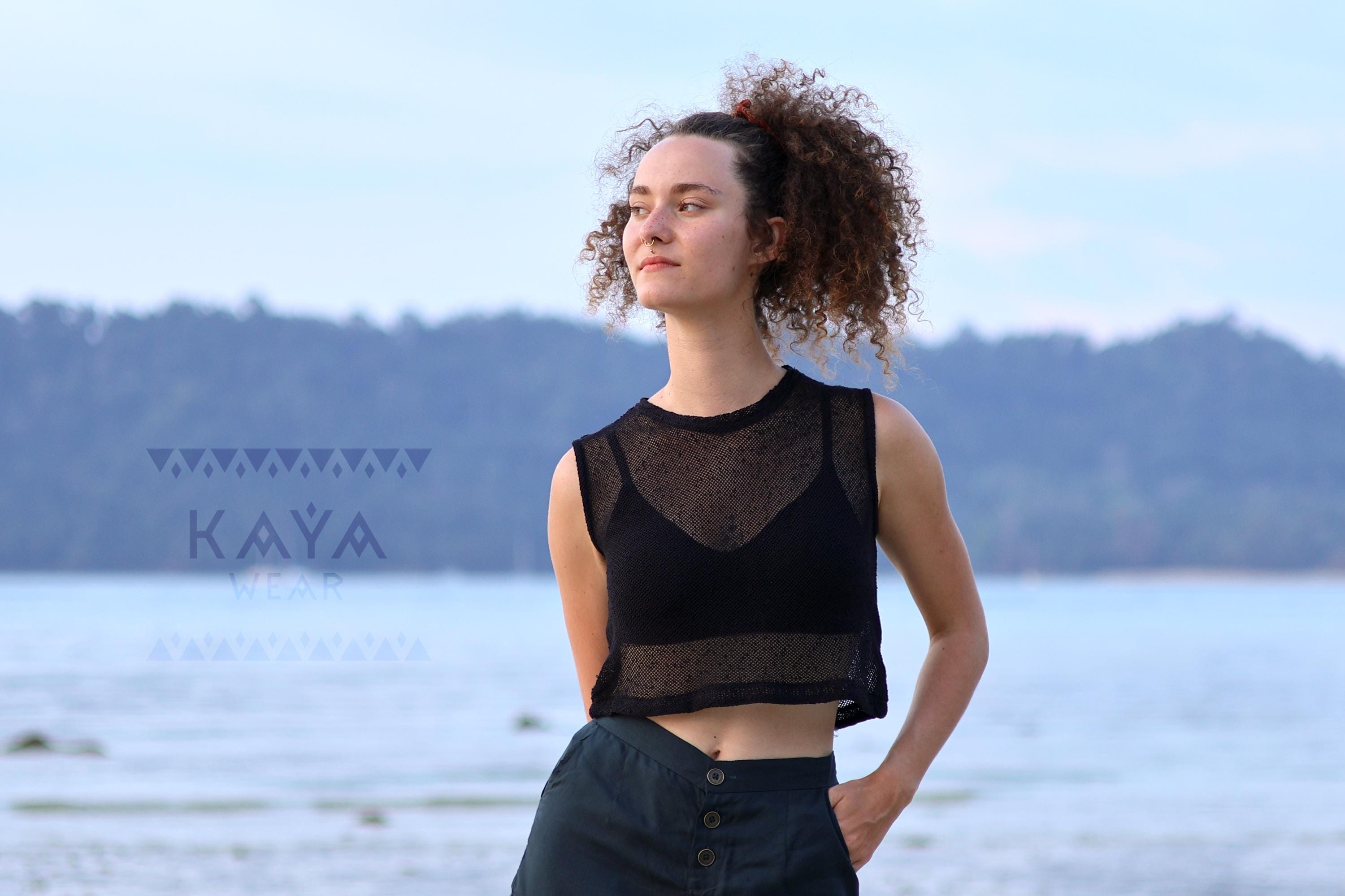 Haut Noir Soyeux Et Transparent Taille 12 - Occasion Très Bon état