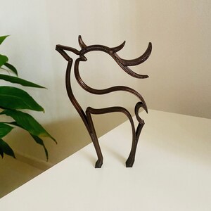 Deer, minimalist art Plastic sculpture, 3D printed gift, home decor, shelf sitter, tabletop present, table figure, Christmas gifts, birthday