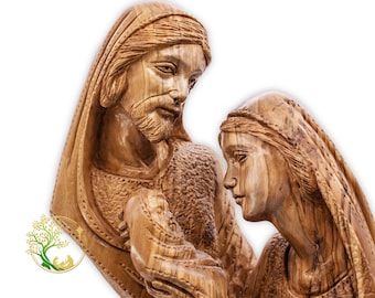 Handgesneden olijfhouten standbeeld heilige familie: religieus interieur