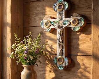 Crucifijo de madera de olivo con nácar: Cruz de pared de Tierra Santa