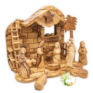 Set di natività natalizia personalizzato - Set di natività in legno d'ulivo con scena della Terra Santa - Decorazioni natalizie con statuina della natività personalizzata immagine 8