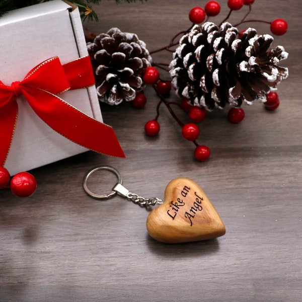 Natural Hand-carved wooden Heart Key Chain Heart shape Olive Wood Heart Key Ring Heart Engraved heart for Wedding Anniversary Valentine Gift