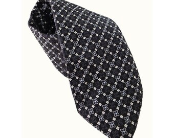 Corbata de seda vintage Hugo Boss: Jacquard geométrico negro y plateado, Hecha en Italia