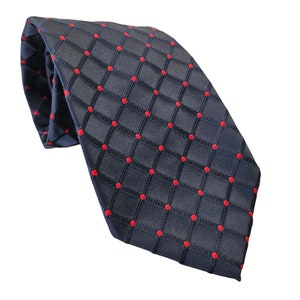 70s Wemlon by Wembley Tie Danbury Grid Red on Navy Washable Poly Mens 4&quot;W x 28L