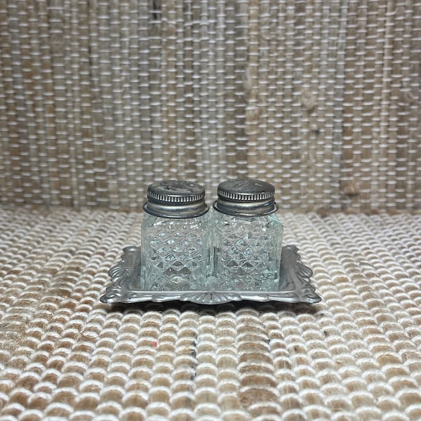 Salt and Pepper Shaker Display Shelf Etsy