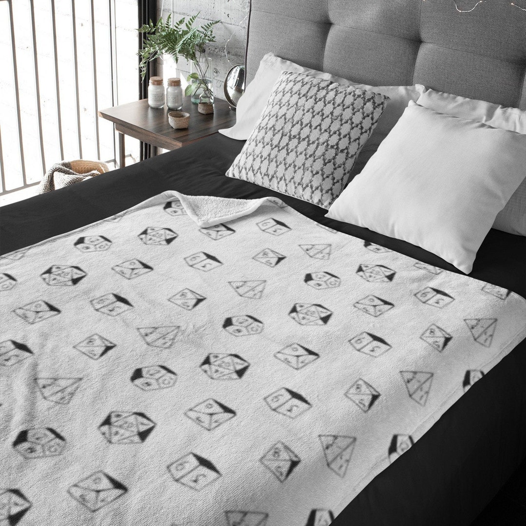 Dungeons & Dragons Überwurfdecke Mit Würfelmuster – 91x147 Cm, Seidig Weich, 100% Polyester, Maschinenwaschbar