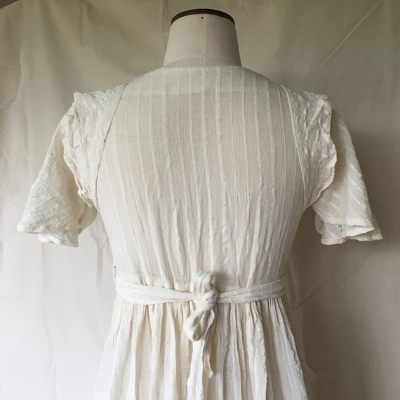 Vintage 70's Ivory Cheesecloth Indian Prairie Empi