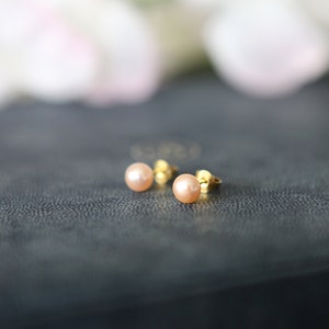 Natural Freshwater Ivory/Peach Pearl Gold Stud Earrings.June Birthstone Gift. 30th Wedding Anniversary Gift.Bridal Earrings.Bridesmaid Gift