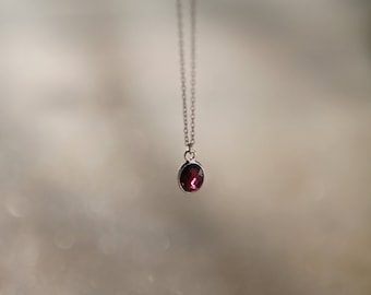 Garnet Healing Crystal Silver / Gold Necklace. Garnet Necklace. January birthstone Necklace. Garnet Pendant. Gift for her.Mothers Day Gift