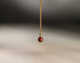 Garnet Healing Crystal Gold / Silver Necklace. Garnet Necklace. January birthstone Necklace. Garnet Pendant. Gift for her.Mothers Day Gift