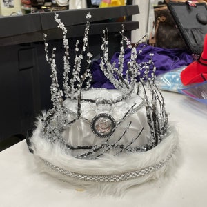 Lighted Crown for snow king or queen
