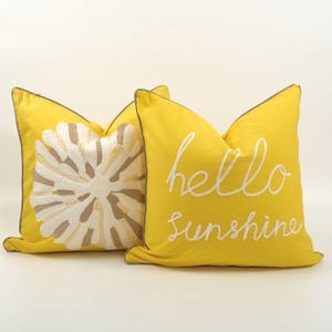 Capa de Almofada Bordada Amarela 18 x 18 polegadas Capa de Almofada de Lona de Algodão Hello Sunshine/Fronha Floral para Sofá Decoração de Quarto