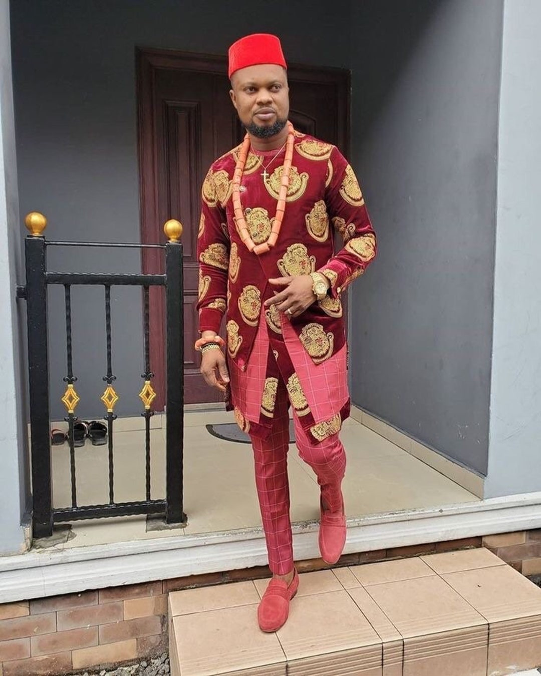 African Mens Traditional Wear. Wine Red Isiagu/ Isiagu Suit.groom ...