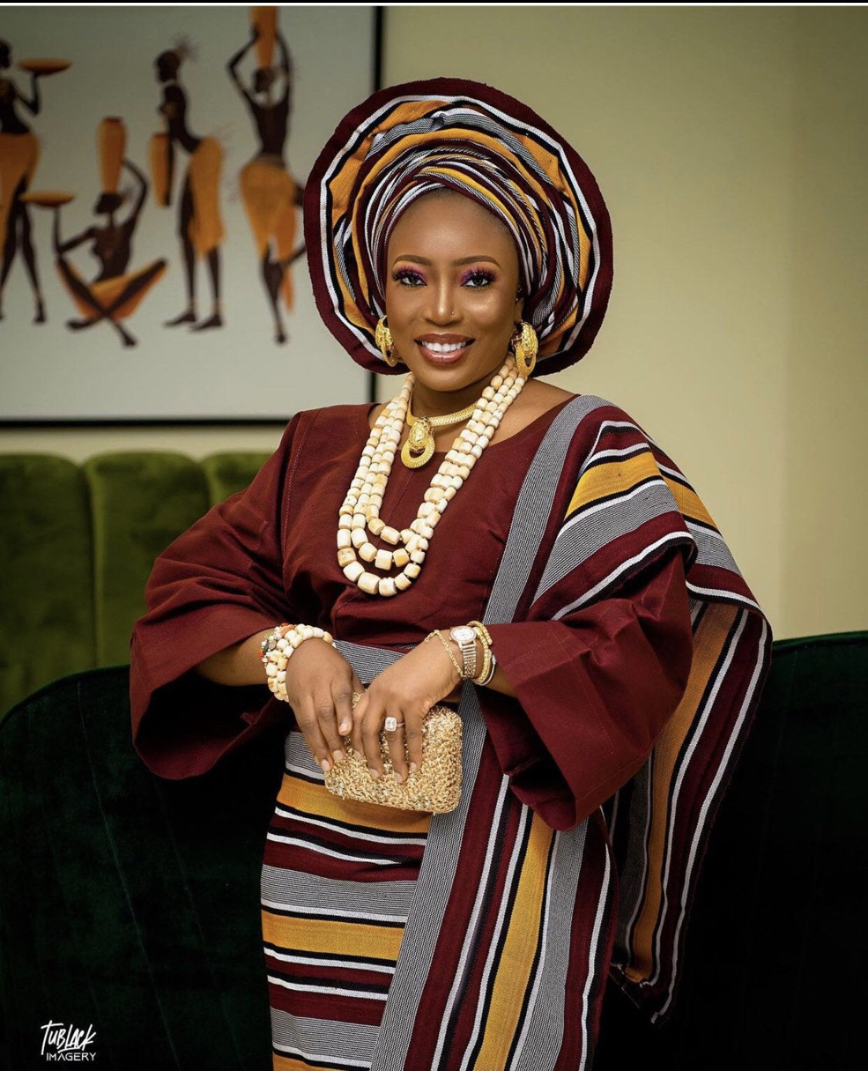 Classic Asooke iro and buba. Mother of the bride and groom outfits. 40th birthday attire. Asooke for women. Nigerian wedding suit. ASOOKE