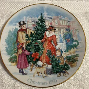 Vintage Avon Christmas Plate 1990 Excellent Condition