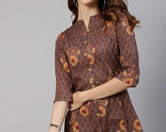 Tunica indiana Kurti stampata in lamina floreale marrone e gialla per donna Short Kurtis per donna Estate Top e abbigliamento etnico da t-shirt