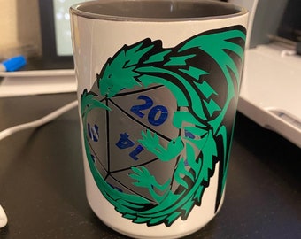 Dnd Dragon holding D20 Mug