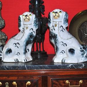 Excellent  Staffordshire  of a large Victorian Staffordshire models of dogs, hand painted