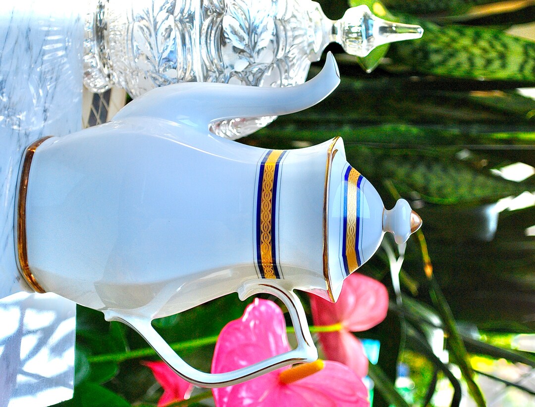 Large Vintage Coffee Pot Made of Fine Porcelain in Bavaria Decorated