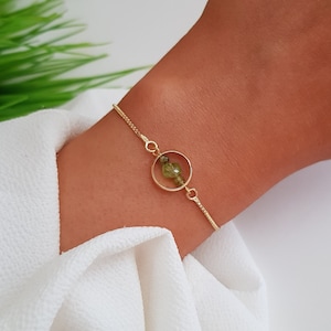 Raw Peridot Bracelet, August Birthstone Jewelry, Peridot Crystal Bracelet, Peridot Healing Jewelry, Friendship Bracelet, Birthday Gifts