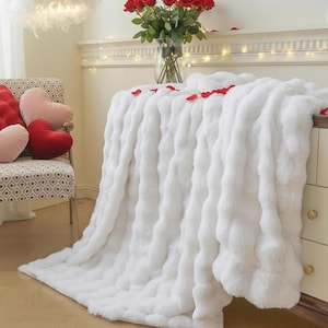 Gezellige bankdeken, deken van imitatiekonijnenbont, comfortabele deken, zachte pluche bubbeldeken Beige deken, winterbeddeken