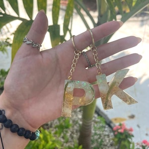 Beach Letter Keychain | Custom Ocean Letter Keychain | Resin Beach Letter Keychain