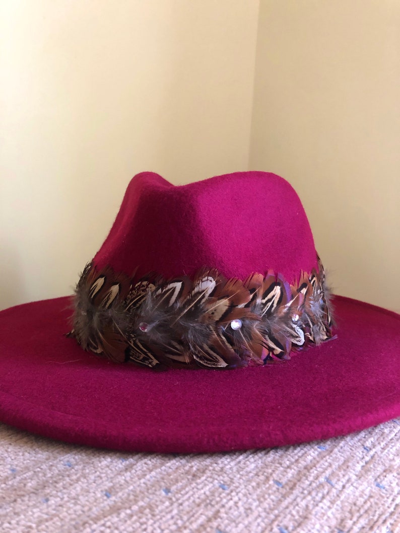 Fedora Hat Maroon Wool Pheasant Band Sparkle Glitter Gem\u2019s Beautiful Horse Racing Feathers Red