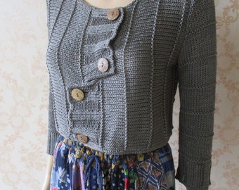 Cropped cardigan in taupe.  vintage knitwear\knitwear\cropped cardigan\croptop\sweater\winter wear