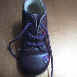 Two pairs of vintage baby/toddler shoes for a girl. Leather and suede. vintage shoesbaby shoesgirls shoestoddler shoes image 3