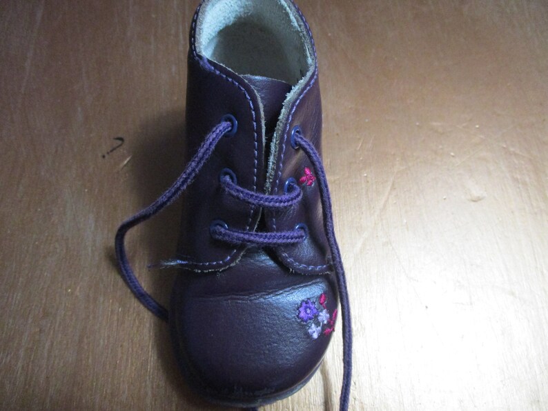 Two pairs of vintage baby/toddler shoes for a girl. Leather and suede. vintage shoesbaby shoesgirls shoestoddler shoes image 3