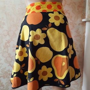 Vintage A line skirt in bright colours,  . vintage skirt\60&#39;s skirt\retro skirt\yellow skirt\ flowery skirt\fancy dress