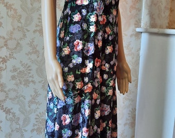 Vintage floral velvet maxi dress . vintage dress\velvet dress\floral dress\maxi dress\velvet maxi\boho dress