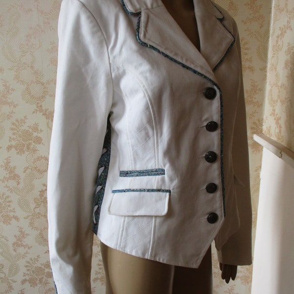 veste blanche vintage Joe Browns taille 14 uk. veste vintage\manteau vintage\veste Joe Browns\veste blanche\veste d'été\mariage