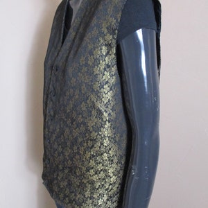 Vintage gilet, zwart en goud met een zwarte voering, vintage gilet\gouden gilet\avondgilet\gouden vest\avondvest