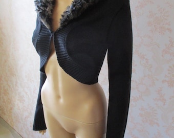 Black cardigan with faux fur collar. vintage cardigan\vintage jacket\boho cardigan\retro cardigan\vintage knitwear