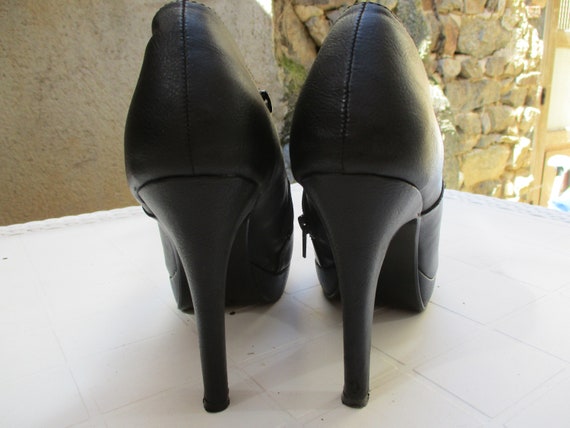 Women's vintage black leather she boots size 40 e… - image 8
